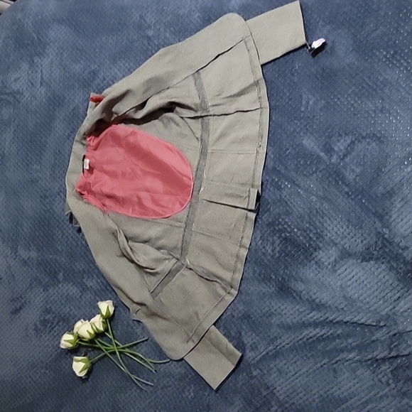 NWT SET OF BLAZER AND SKIRT - Picture 7 of 17